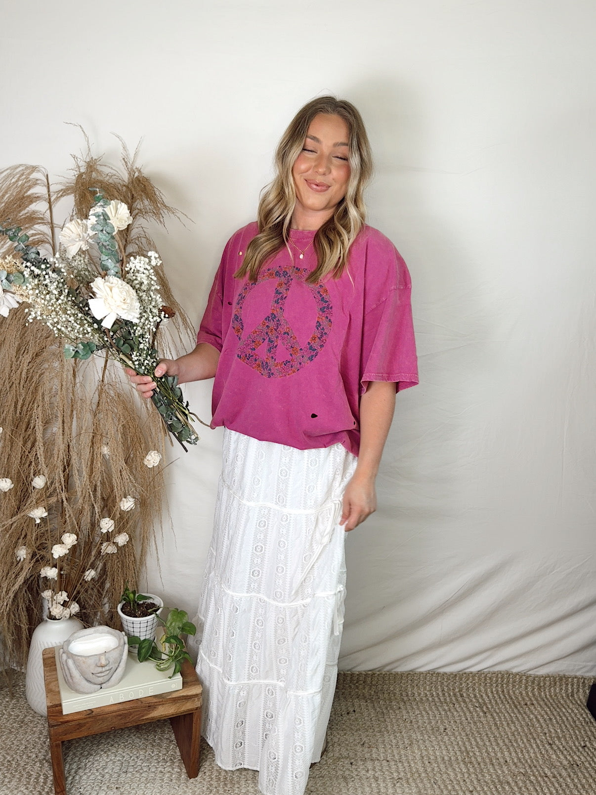 Wanderer's Peace Tee Magenta