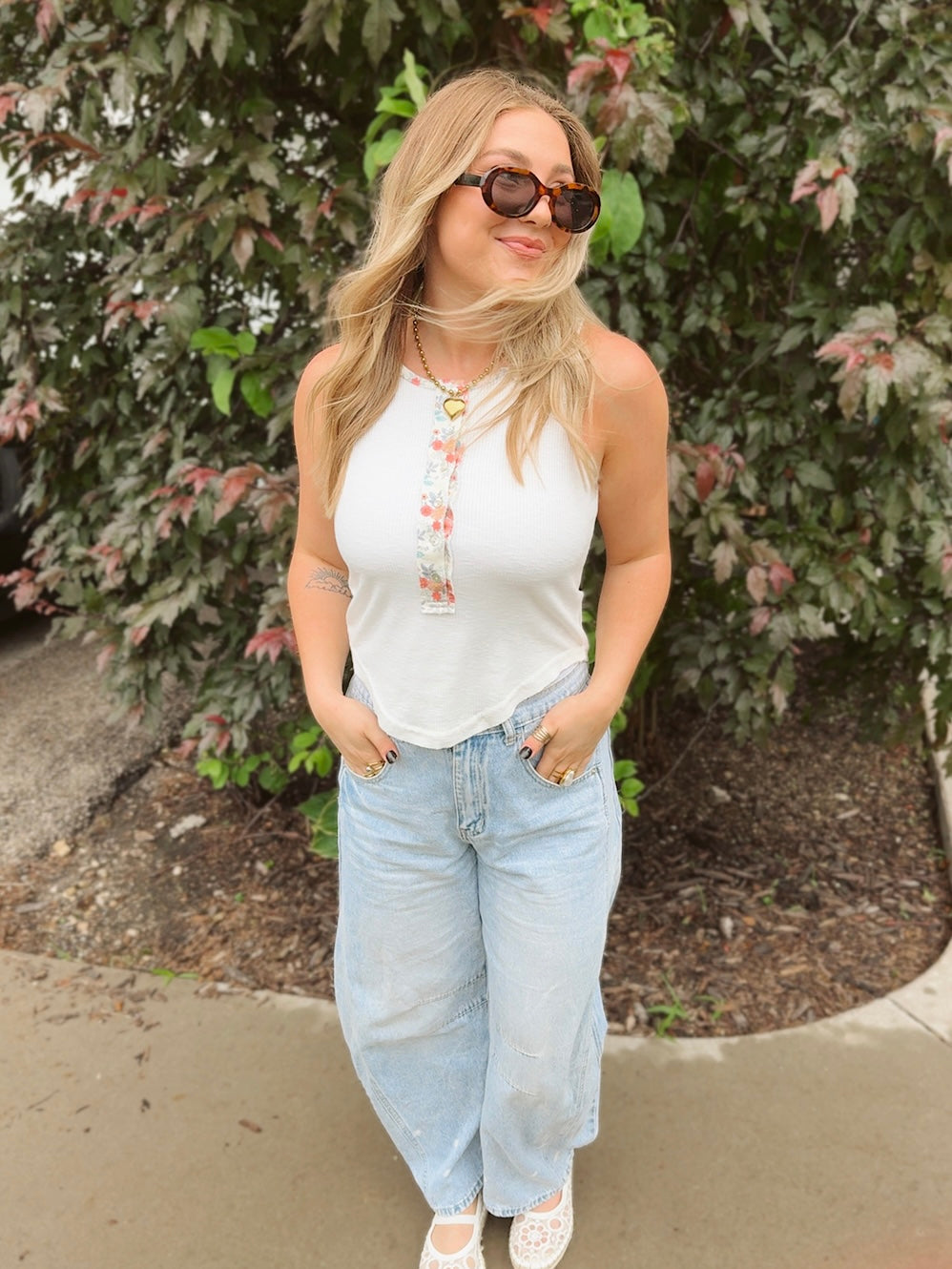 Bloom & Button Tank