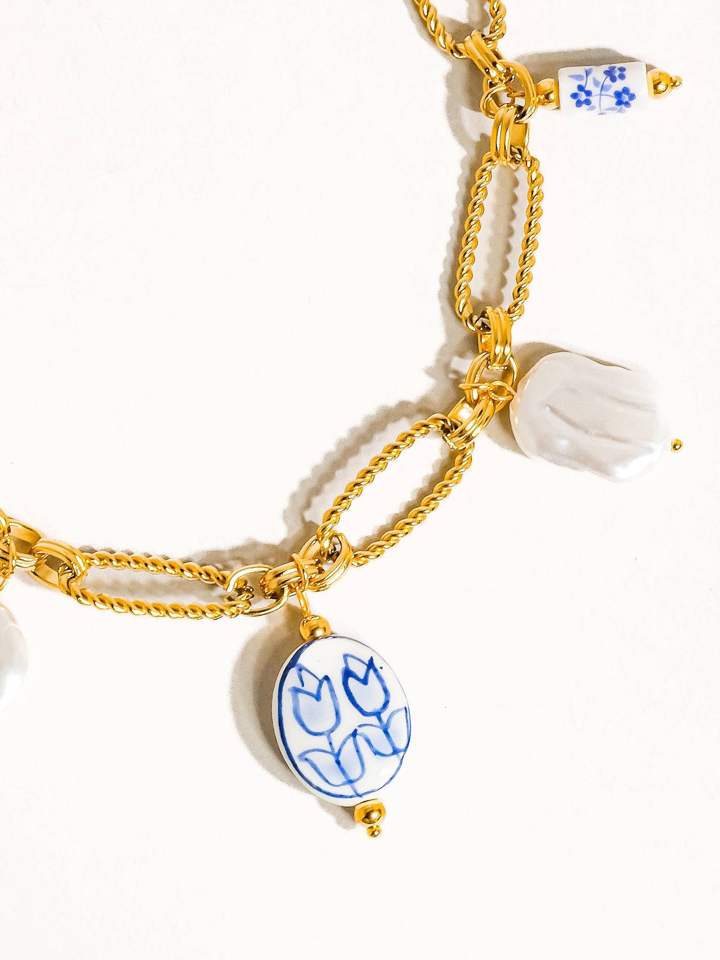 Riela Floral Chain Necklace