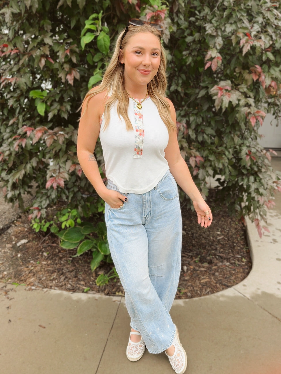 Bloom & Button Tank