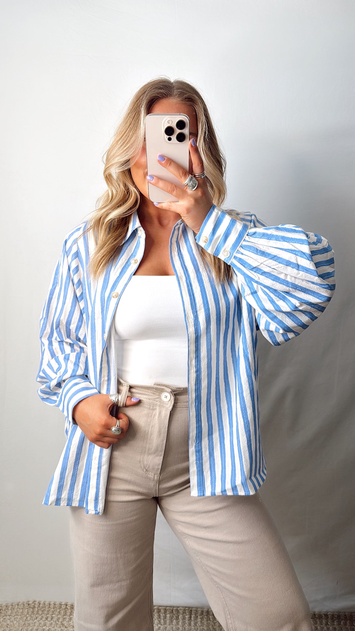 Oversized Button Down Off White/Blue