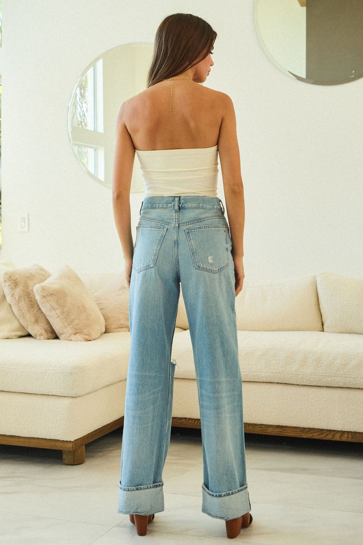 Aven Distressed Jeans