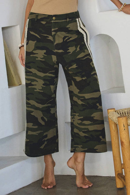 Camo Cropped Jeans
