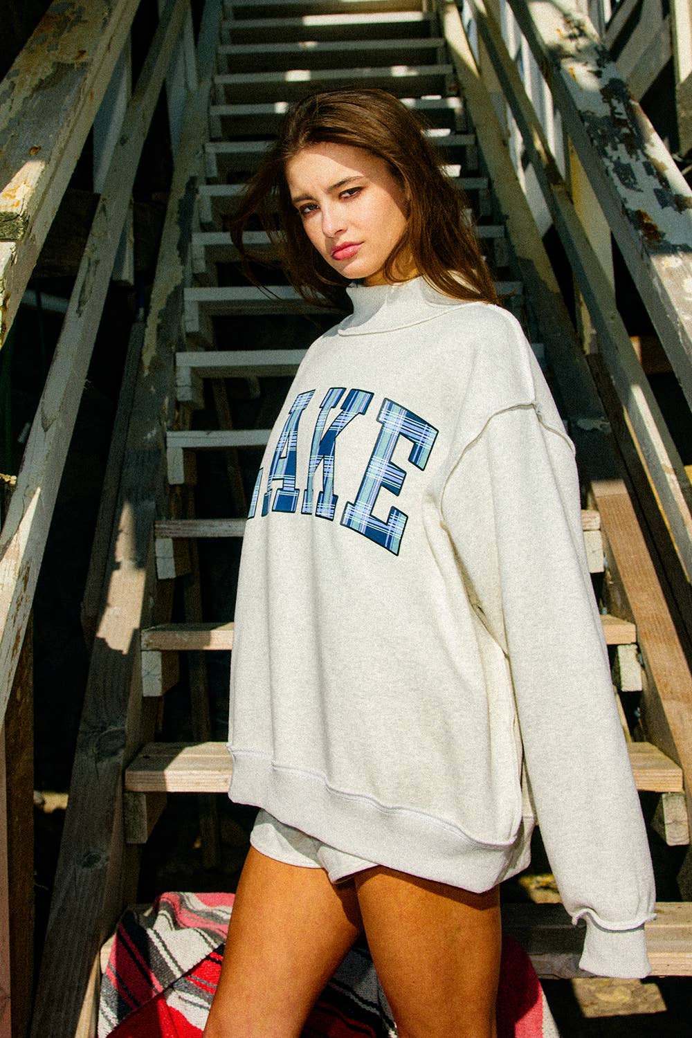 Lake & Mountain Mockneck