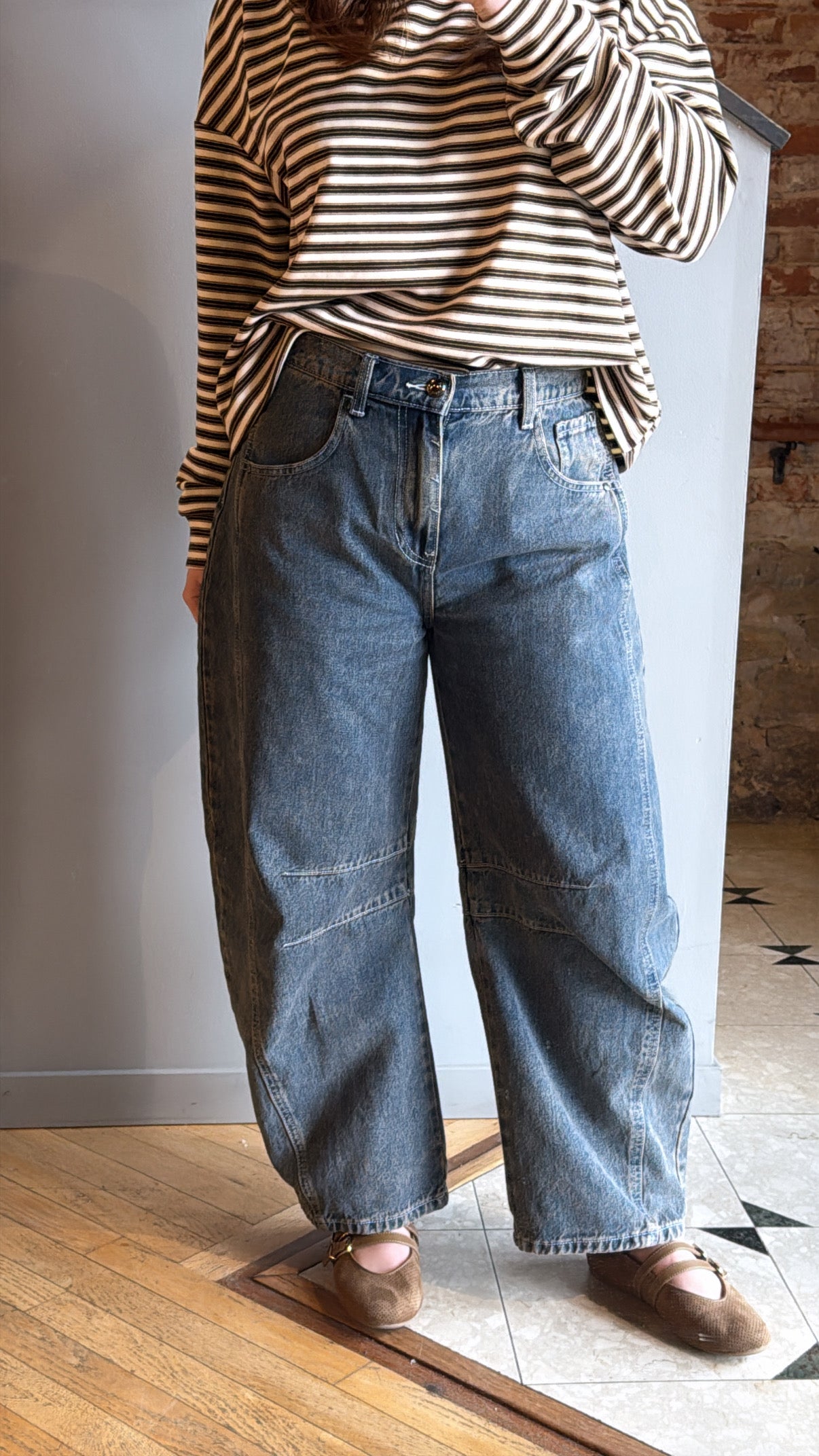Vintage Dark Wash Barrel Jeans