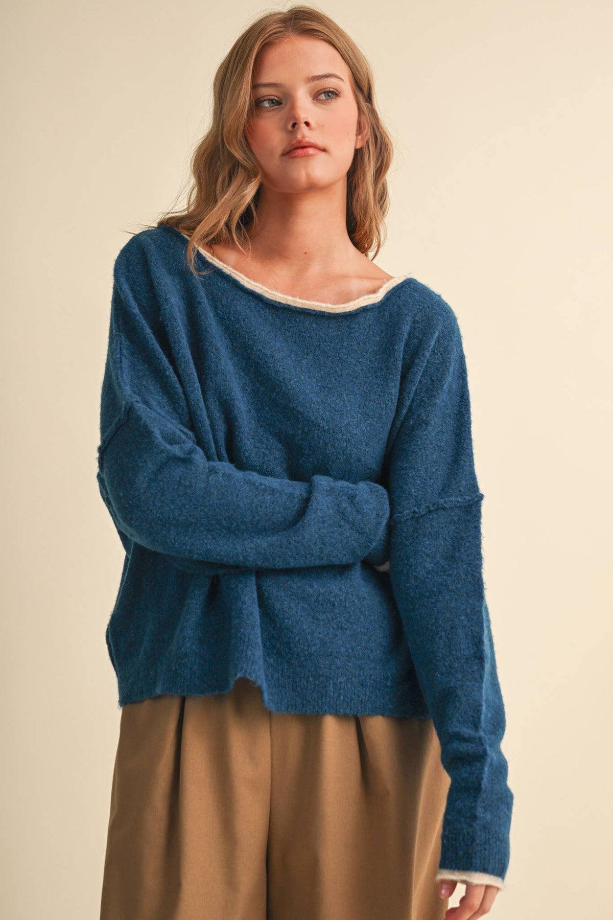 Falling for you Boatneck Sweater