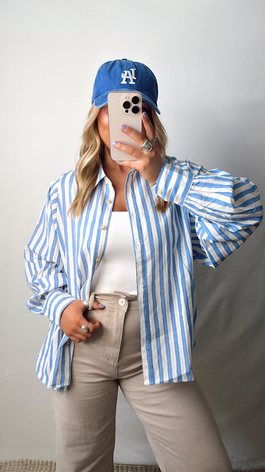 Oversized Button Down Off White/Blue