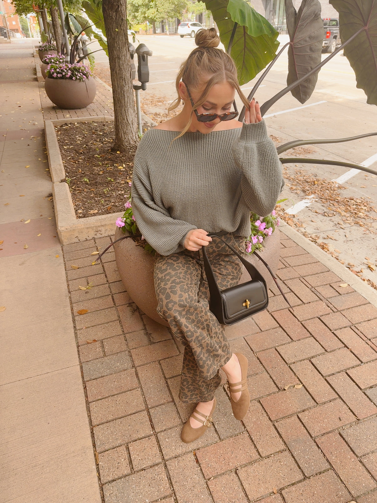 Drift Off Shoulder - Basil