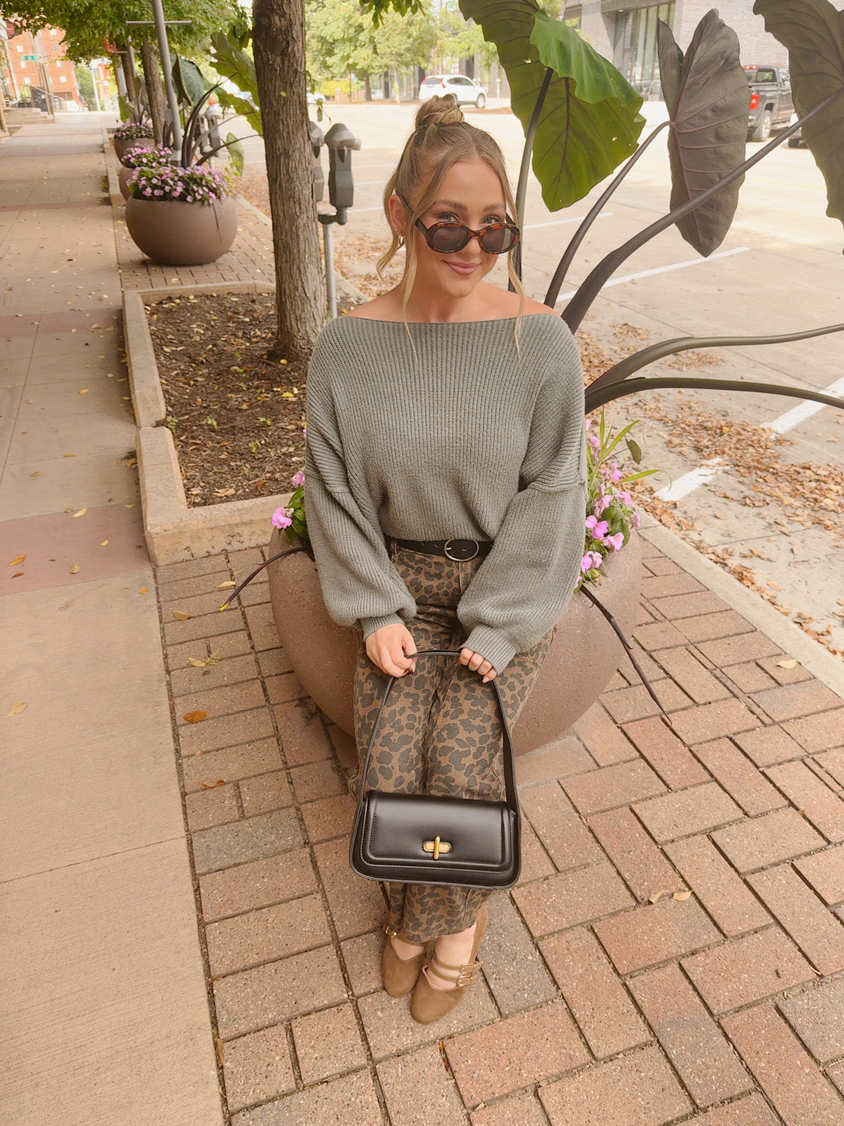 Drift Off Shoulder - Basil