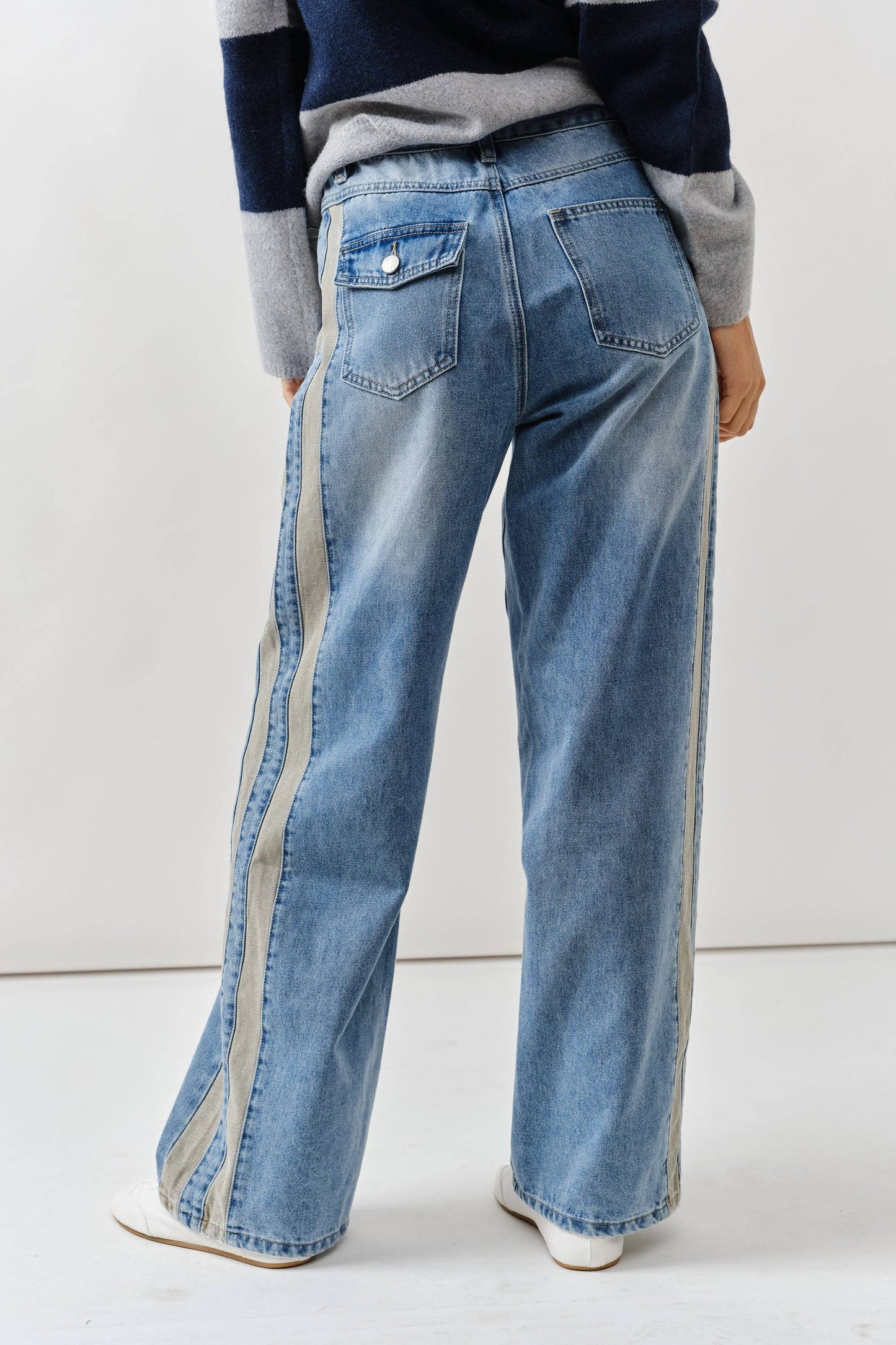 Contrast Line Jeans