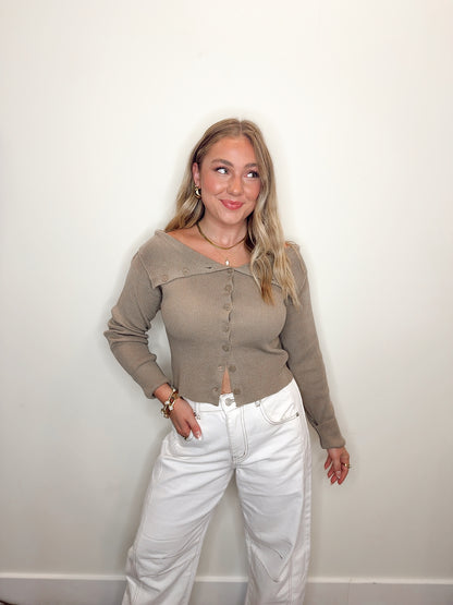 Cork & Chardonnay Top