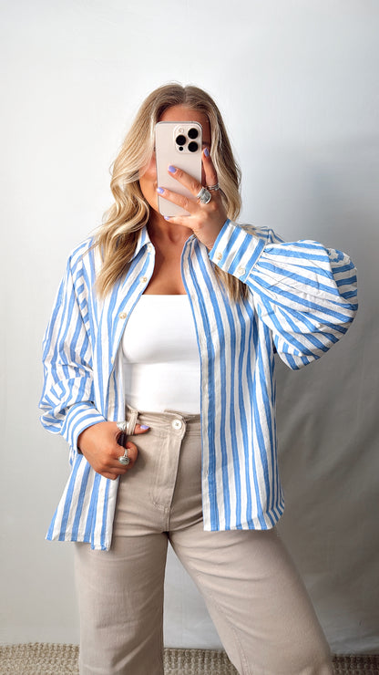 Oversized Button Down Off White/Blue