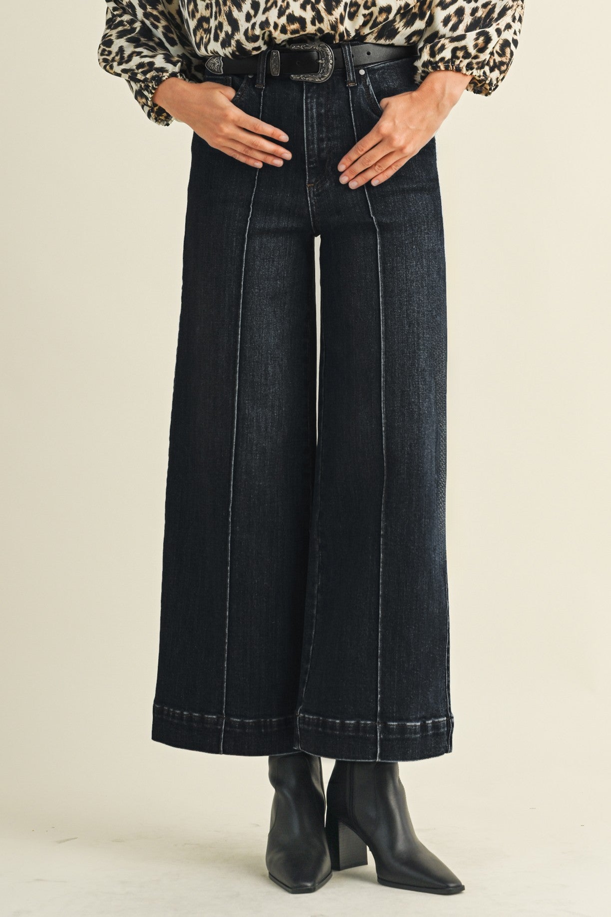 Wide-leg Pin Tuck Detail Denim - Black
