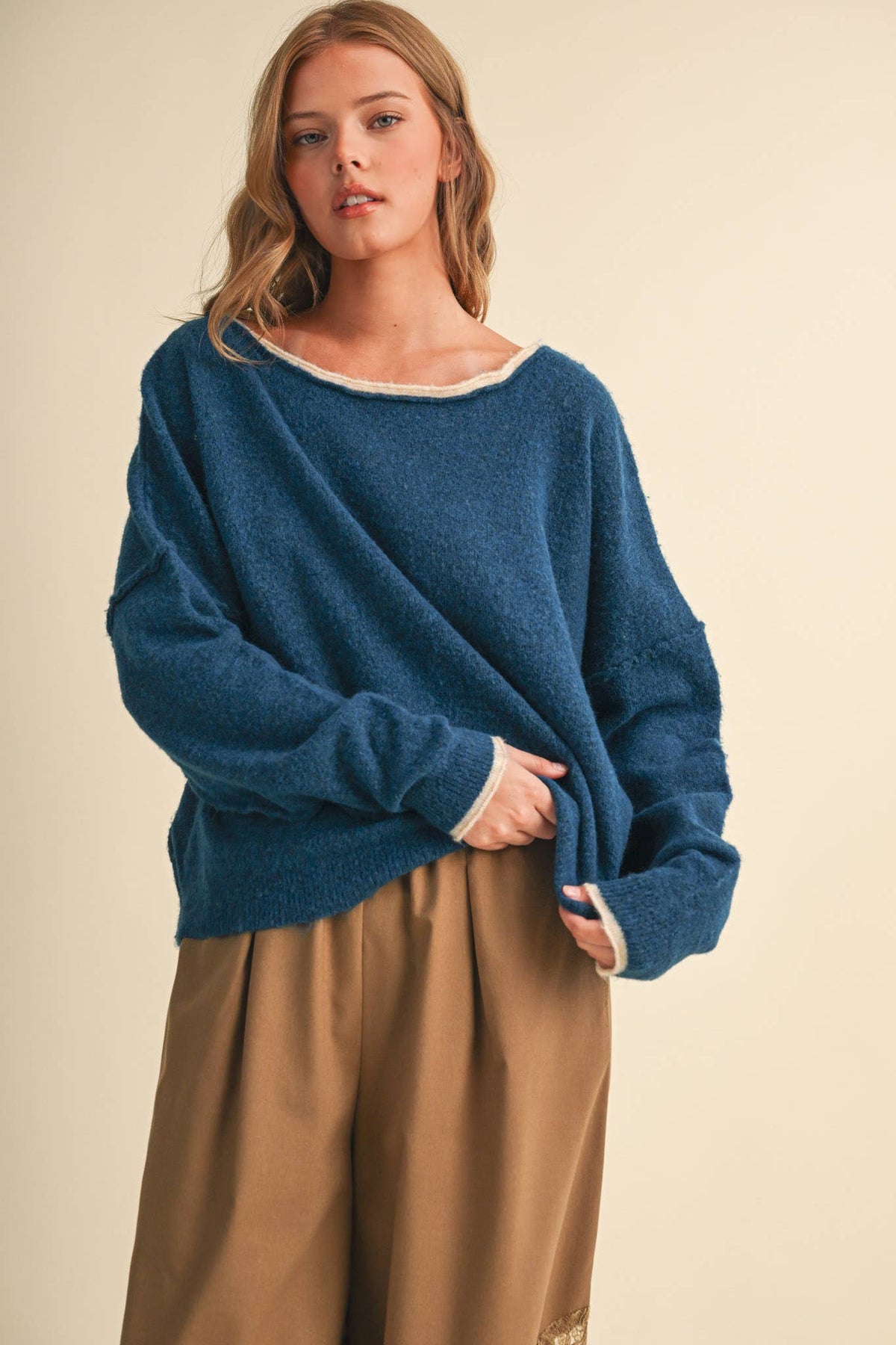 Falling for you Boatneck Sweater