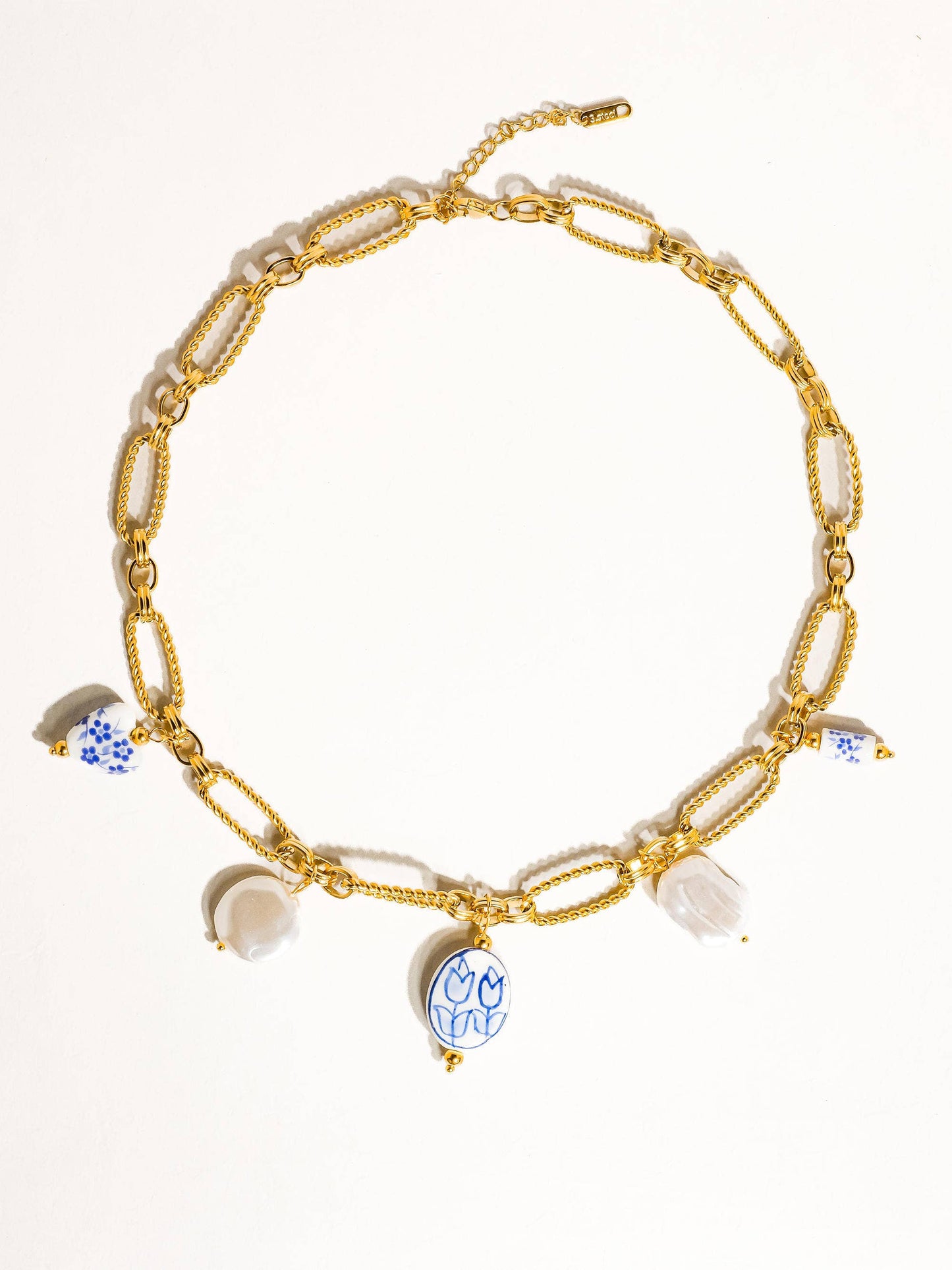 Riela Floral Chain Necklace
