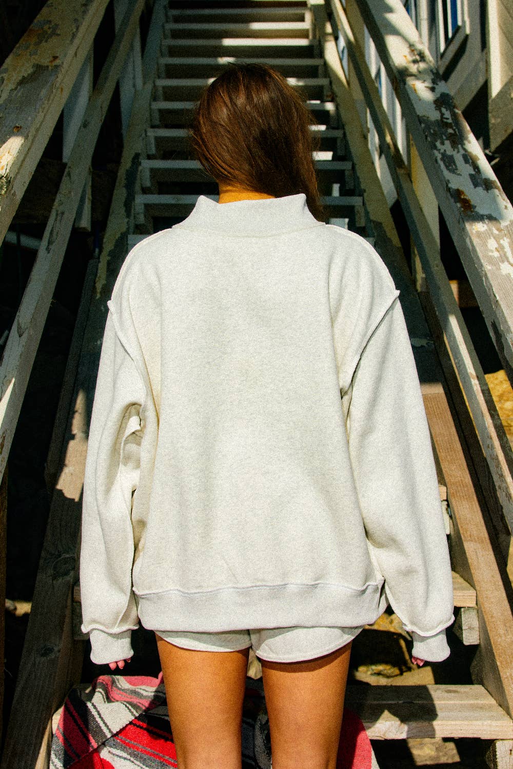 Lake & Mountain Mockneck